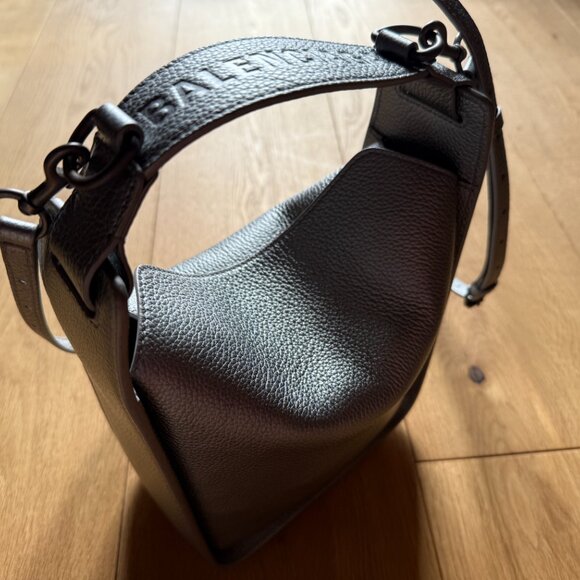 The absolute coolest Balenciaga Tool 2.0 S crossbody/everyting bag!  NWOT - Picture 6 of 16